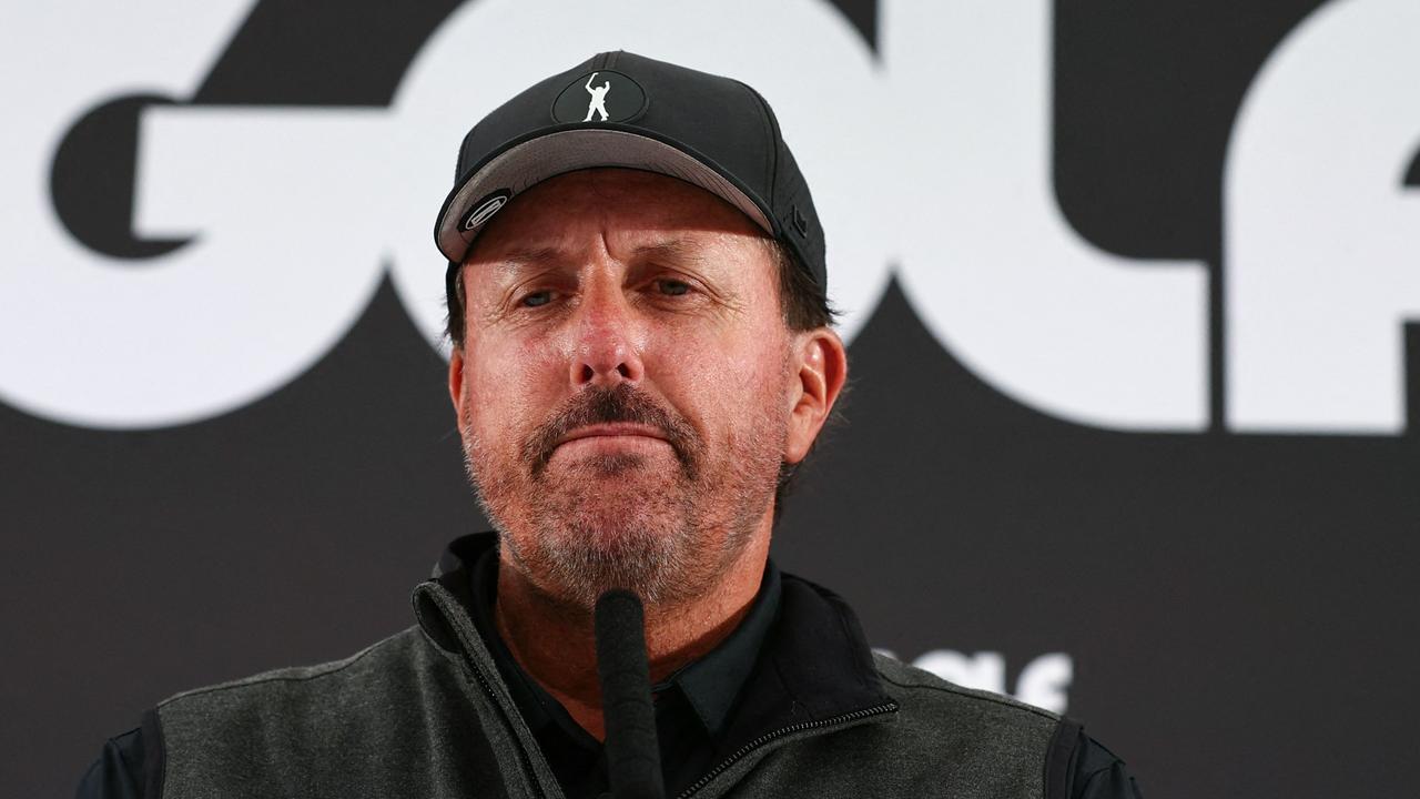 Amy Mickelson breaks silence after bombshell report claims golf icon showed nude photo to rival’s wife
