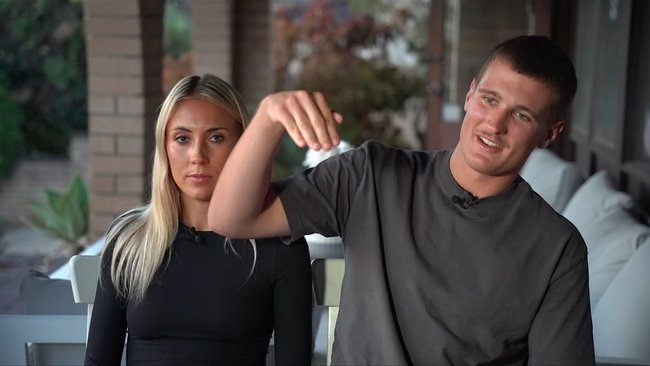 Perth couple Thomas Novak and Yasmin Pavlinovich were caught up in a mid-air drama over the Middle East.