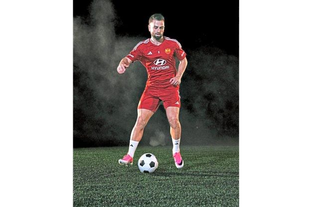 Football: Pan-gon lands his box-to-box man in Aussie Makrillos