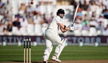 Cricket: Cricket-NZ coach Walter backs Nicholls to continue at number three