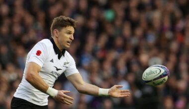 Rugby: Rugby-Barrett to get belated chance to impress new All Blacks boss Rennie
