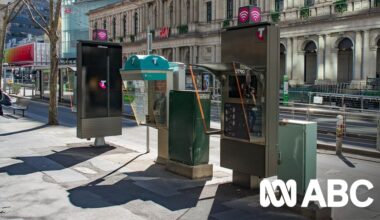 Who’s calling? Thousands are chasing payphones across Australia