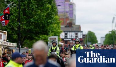 Police call on English football clubs to ease security burden on taxpayers | Soccer