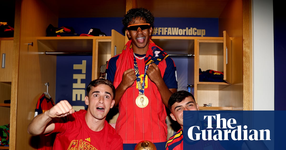 A big red speaker, Louis Vuitton trophy trunks and a tattoo bet – how Spain celebrated World Cup win | Spain