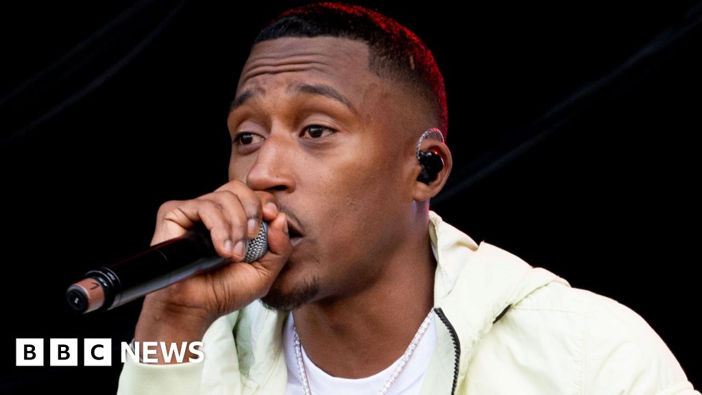 Yung Filly: British rapper and YouTuber testifies in own rape trial in Australia - BBC