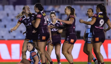 NRLW: Tamika Upton hat-trick fires Broncos to history in win