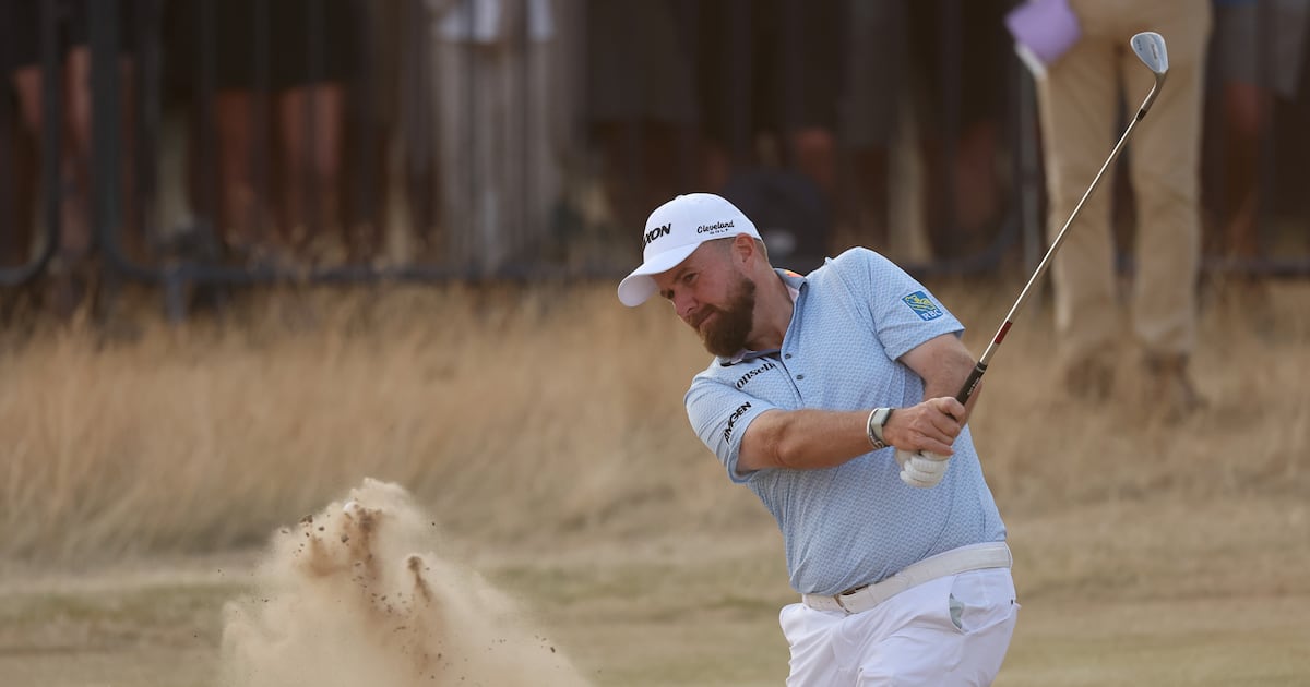 Solid Open start for Shane Lowry, who arrived at the first tee wearing Argentina colours – The Irish Times