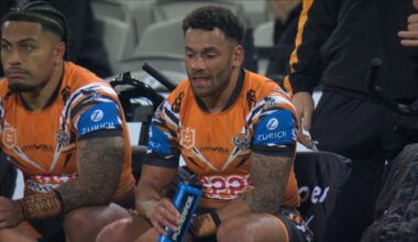 NRL 2026: Apisai Koroisau suffers torn pec in Wests Tigers loss to the Dragons, injury update, highlights