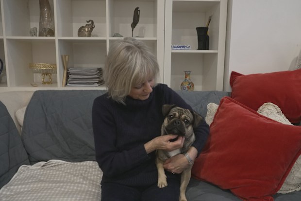 Nicky Sinclair has spent the past two years bouncing between Airbnbs after building defects made her apartment unliveable. A buildup of moisture under the 75-year-old’s floorboards caused mushrooms to grow.