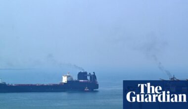 Trump again threatens to strike Iran’s power plants amid impasse over strait of Hormuz | US-Israel war on Iran