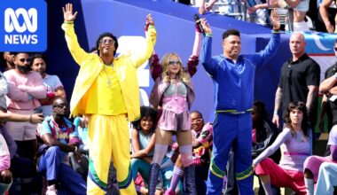 Key takeaways from random FIFA World Cup half-time show