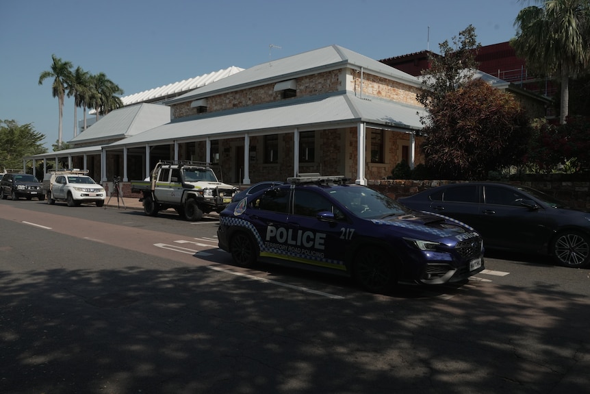 Police at government house.