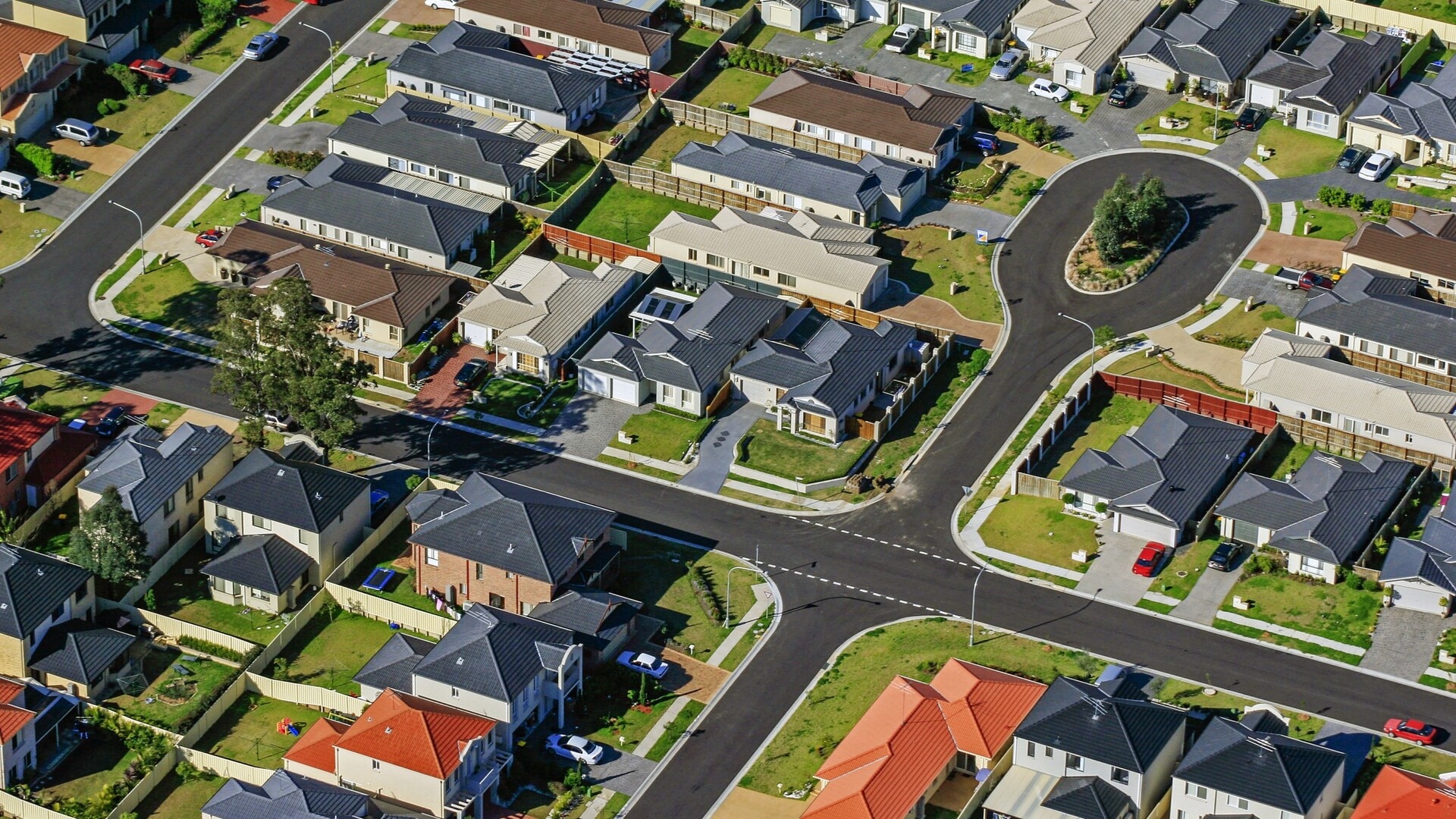 Building approvals fall 5.7 per cent in April