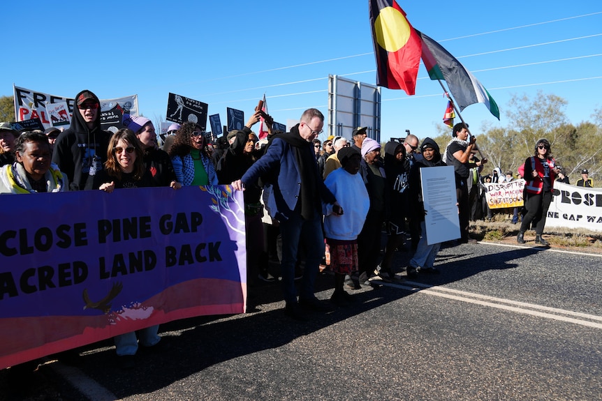 Protest at Pine gap