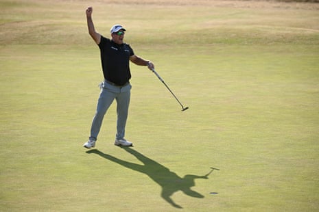 Ryan Fox celebrates victory on the 18th green.