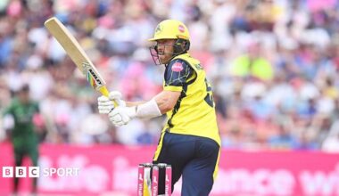 Joe Weatherley in action for Hampshire Hawks at Edgbaston