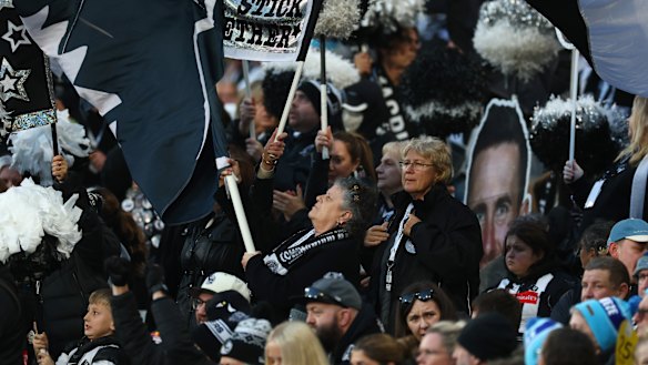 The Collingwood faithful in full voice.