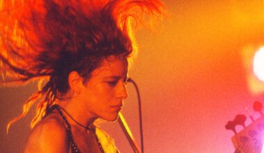 L7 Bassist Jennifer Finch Dies at 59