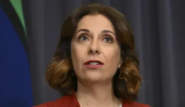 News and politics live updates: Anika Wells says Telstra has ‘awful lot of work to do’ to regain trust