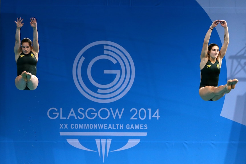 Anabelle Smith and Maddison Keeney diving at Glasgow 2014.