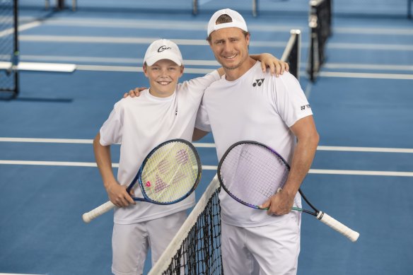 Cruz Hewitt, with his famous dad in 2023, is all grown up these days and developing into a top prospect.
