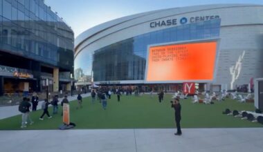 Y Combinator Turns Arena Into AI's Biggest Pep Rally