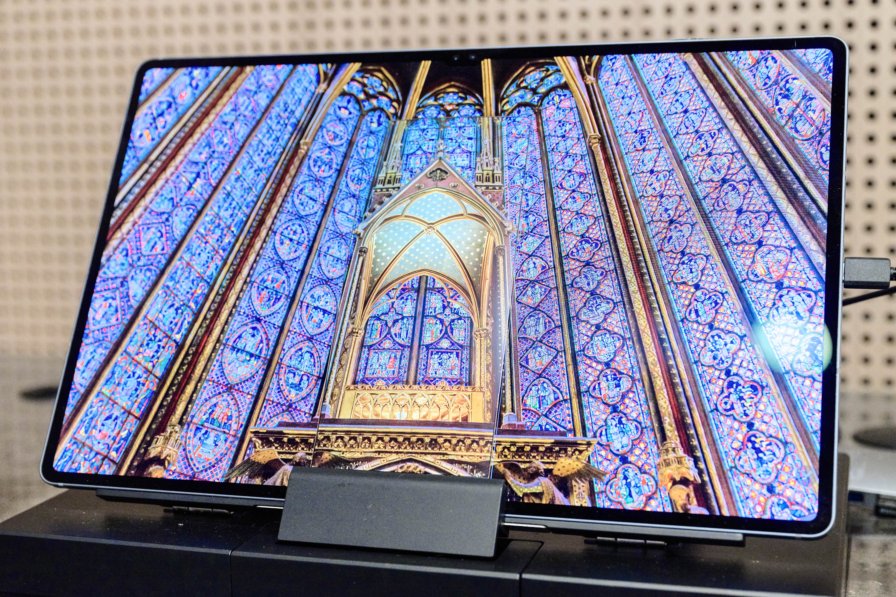 Samsung foldable and slidable display technology