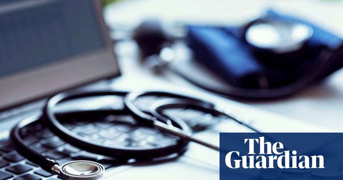 Doctors’ soaring use of AI scribes prompts Australian government warning over privacy | Health