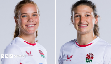 Mia Venner smiles as she prepares to score a try for England against Scotland