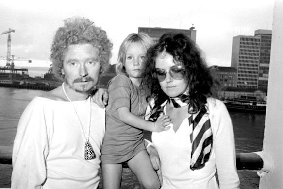 Whiteley arrives in Sydney with his wife Wendy and daughter Arkie in 1969.
