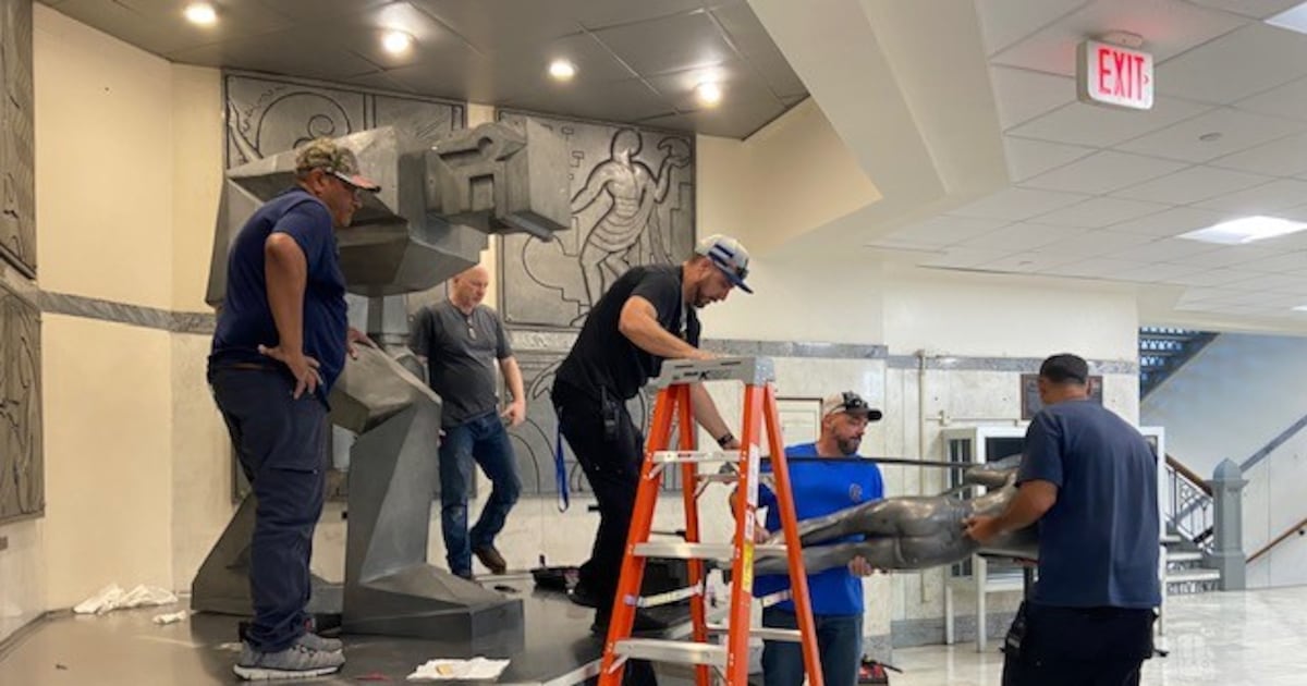 Joliet Central’s Steelmen statue begins journey to new home – Shaw Local
