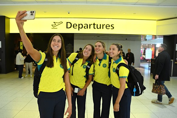 The Australian Diamonds left for the UK earlier this month to compete in the Commonwealth Games. 