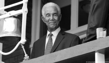West Indies cricket legend Sir Garfield Sobers dies