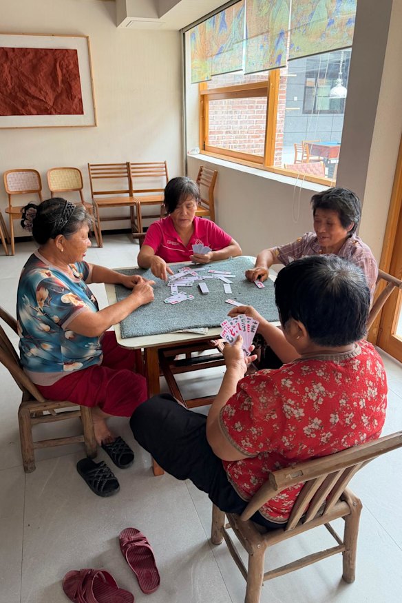 Neighbours pop by in the evening for a daily ritual of gossip and card-playing.