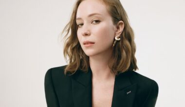 Hannah Einbinder on Sex, Blood, and Politics