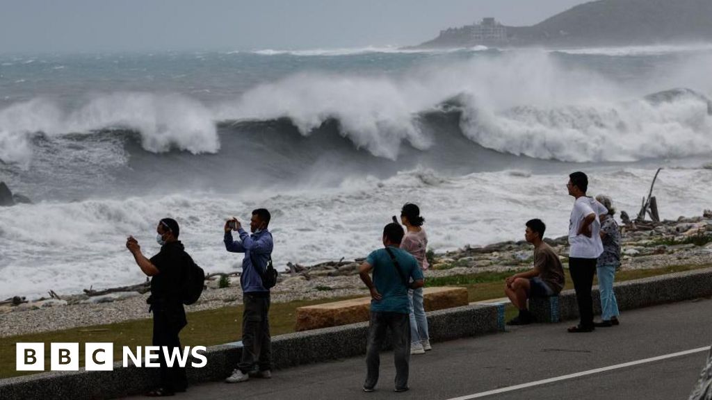 Taiwan, Japan and south-eastern China brace for Typhoon Bavi as landslides kill 15 in Philippines - BBC