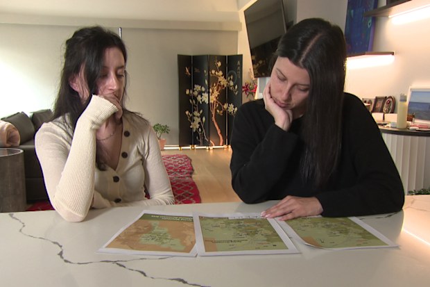 Amy and Lauren have travelled to Nevada themselves in an effort to find Sally.