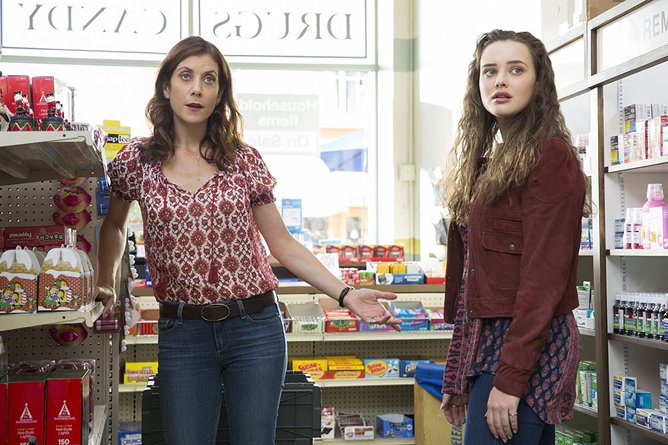 Kate Walsh in 13 Reasons Why, alongside co-star Katherine Langford.