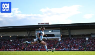NRL live: Dolphins vs Sharks, Bulldogs vs Raiders, Roosters vs Eels