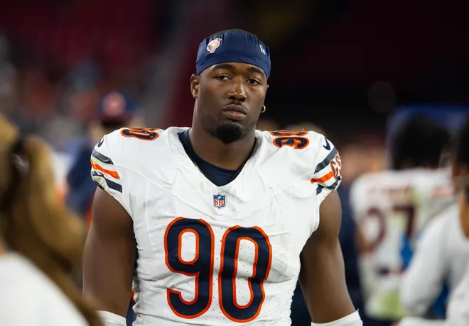 Nov 3, 2024; Glendale, Arizona, USA; Chicago Bears defensive end Dominique Robinson (90) against the Arizona Cardinals at State Farm Stadium. Mandatory Credit: Mark J. Rebilas-Imagn Images