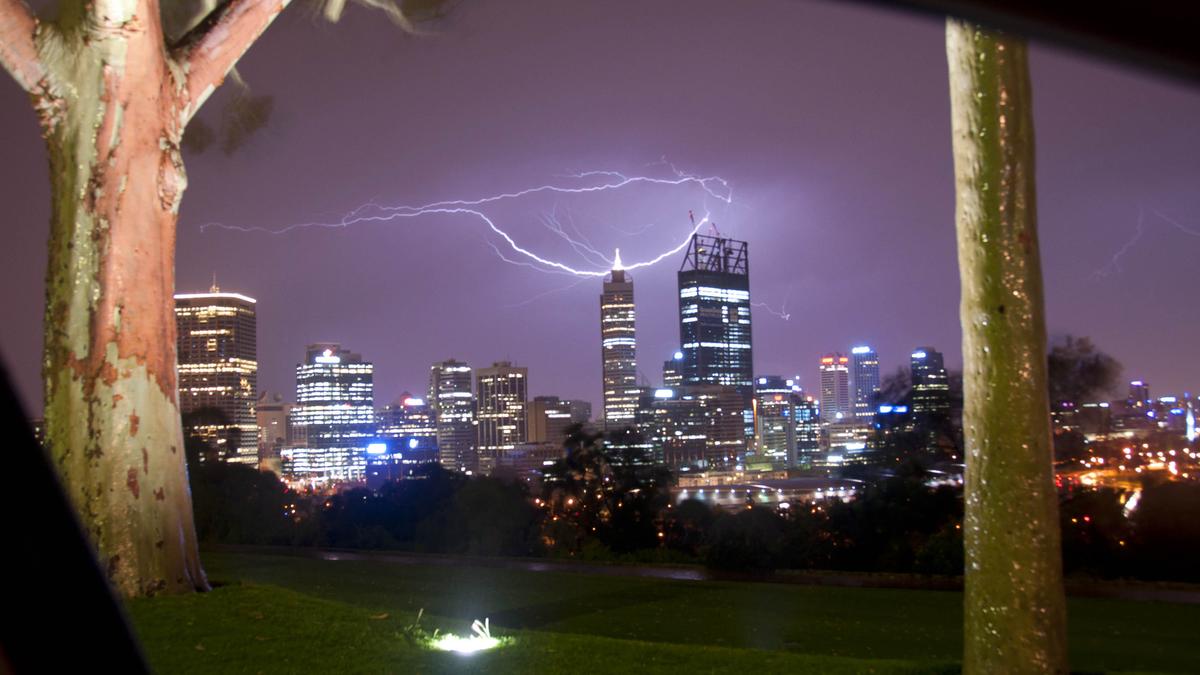 Perth weather: Severe thunderstorm warning for Rottnest Island, Fremantle, North Fremantle, Beaconsfield