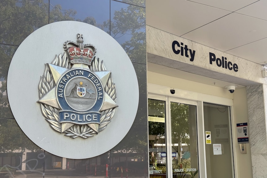 A building with City Police written above the door.