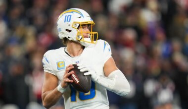 NFL personnel ranks Justin Herbert outside the top 5 of QBs