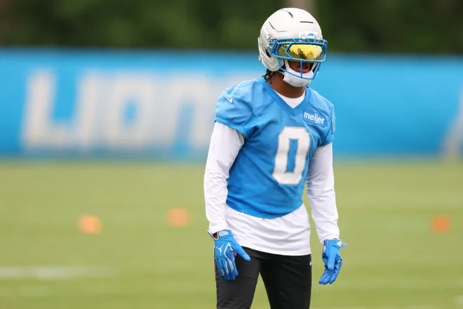 Jahmyr Gibbs #0 of the Detroit Lions works out at mandatory minicamp at Detroit Lions Meijer Performance Center on June 17, 2026 in Allen Park, Michigan.