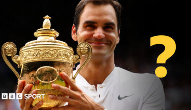 Serena Williams with Wimbledon trophy