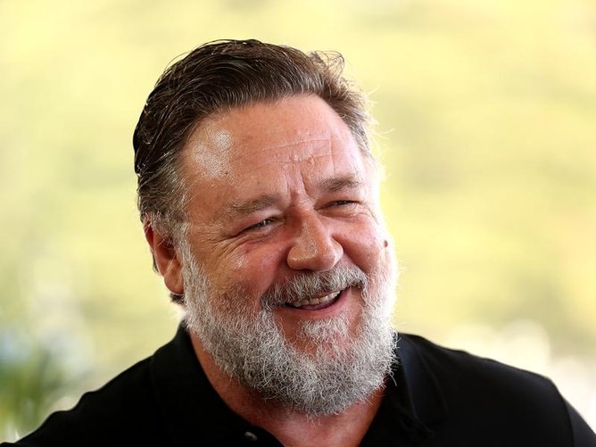 Russell Crowe gave Kyle Sandilands a call.