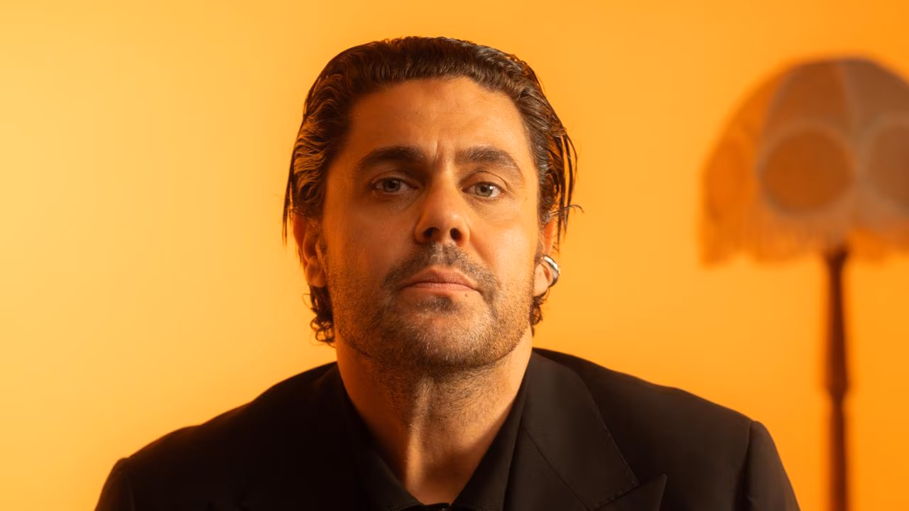 Dan Sultan’s new single drops as AI music theft battle heats up