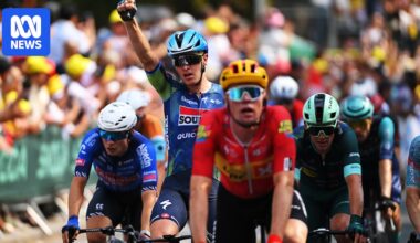 Tim Merlier takes out Stage 7 of Tour de France as Tadej Pogačar retains yellow jersey