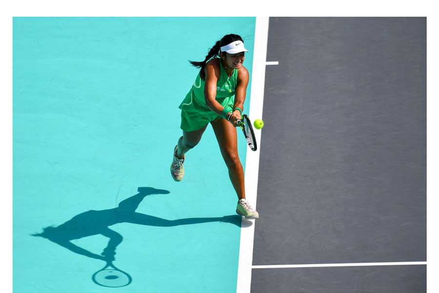 Filipino tennis star Alex Eala rallies past Australian Maya Joint into historic Wimbledon third round – Asia News Network