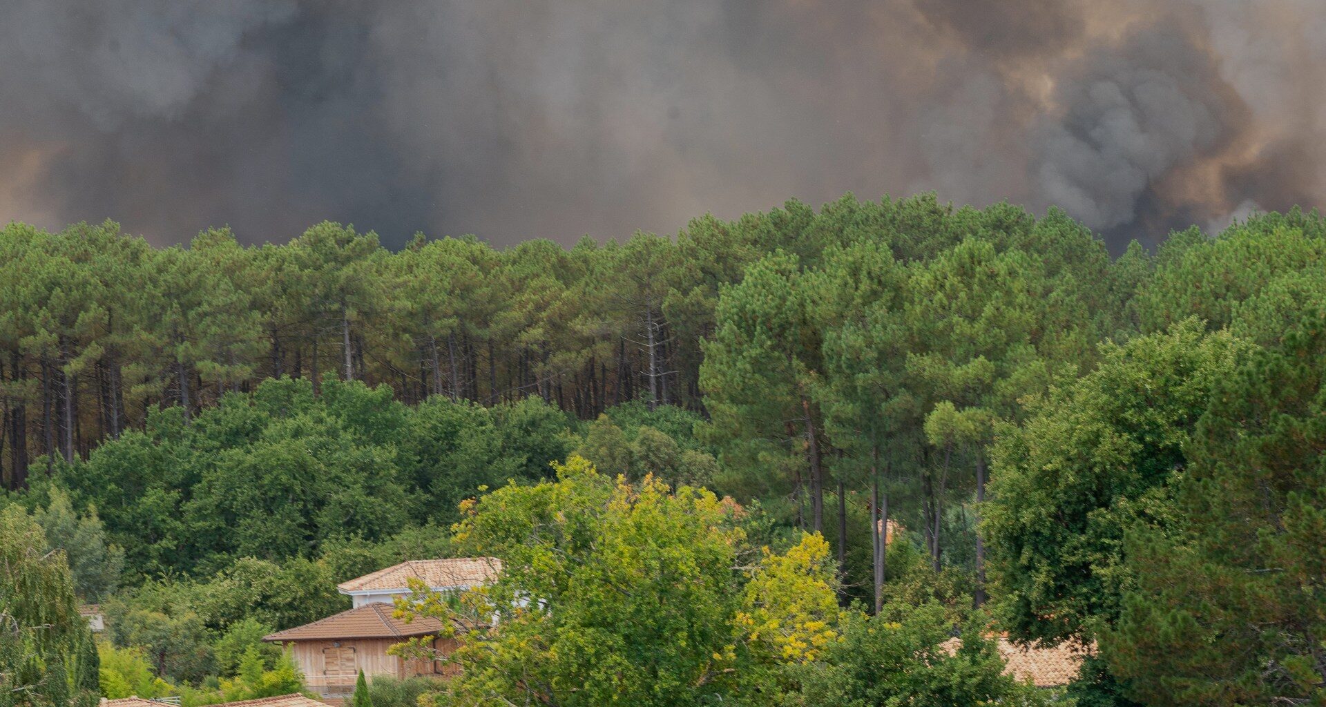 Wildfires force evacuation of tens of thousands in France and Spain | Climate Crisis News